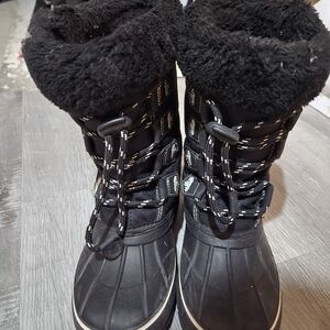 Girls winter boots size 12